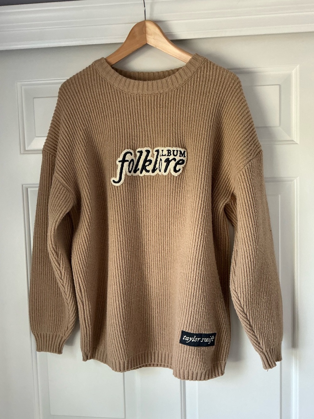 Taylor Swift Folklore Album Tan Chenille Oversized Knit Sweater M